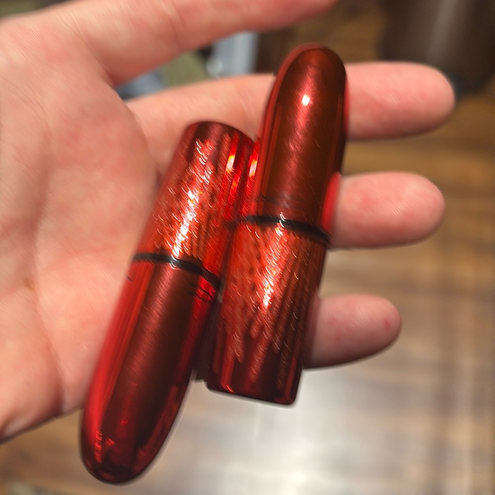 NWT Mac silky matte lipstick the color is chili